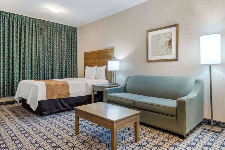 Room 17 of 80