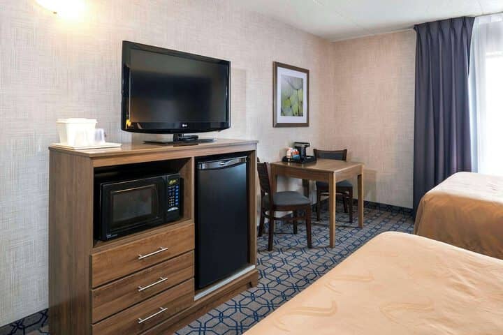 Room 14 of 80